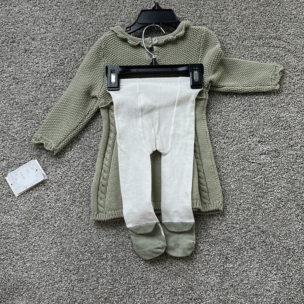 6-9 month girl sweater dress with leggings - Picture 2 of 2
